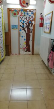 Infanzia - corridoio e ingresso aula 2