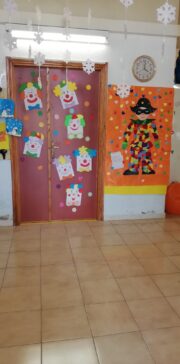 Infanzia -corridoio e ingresso aula